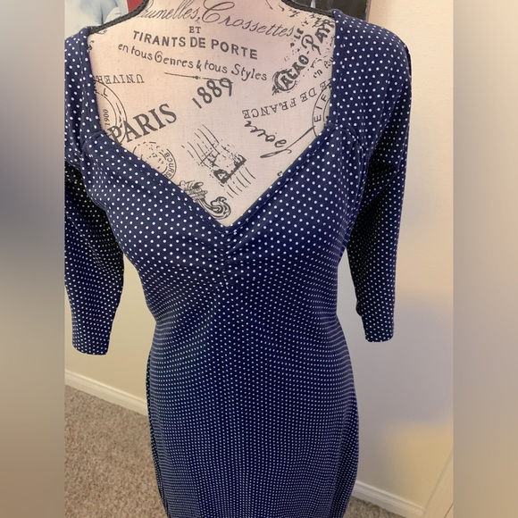 Sweet, polka dot wiggle dress! - Picture 2 of 4